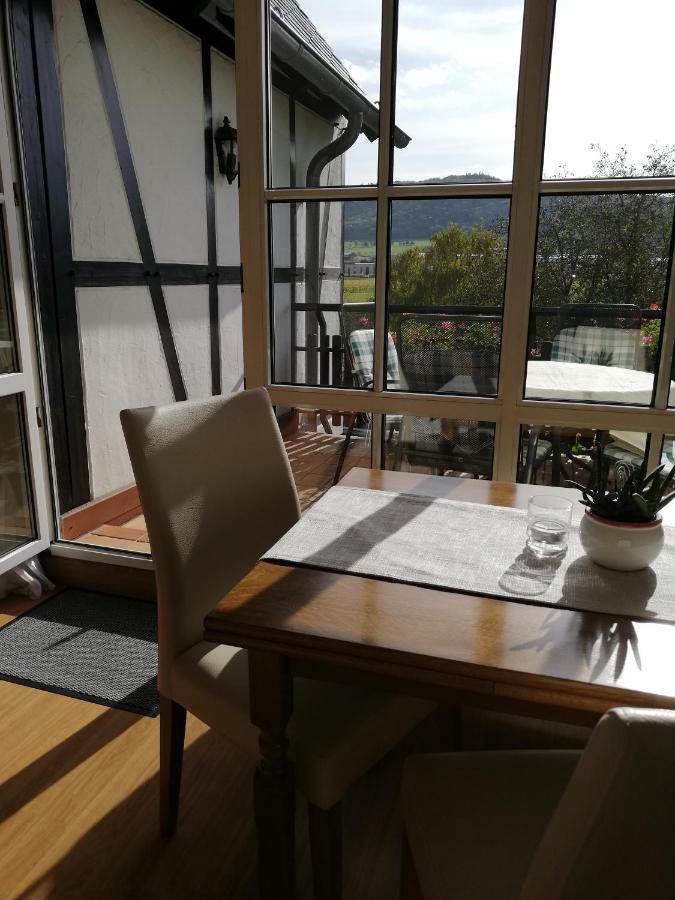 Ferienwohnungen Zum Niederberg リーザー エクステリア 写真